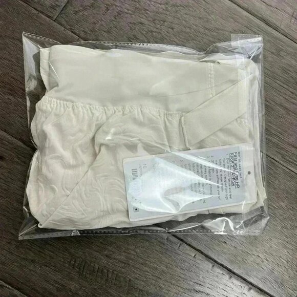 Lululemon NWT Fast and Free High-Rise Short 2" Airflow In-Sense Emboss Bone - Picture 10 of 10